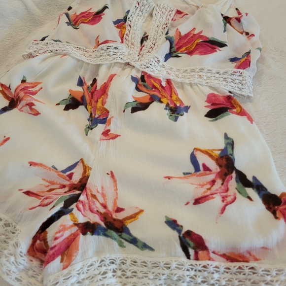 Abercrombie & Fitch Floral Crochet Lace Spaghetti Strap Mini Bib Romper *sz S* - Picture 15 of 16